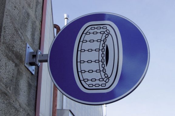 Mensola a muro universale con molla