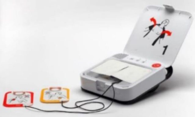 LIFEPAK CR-2