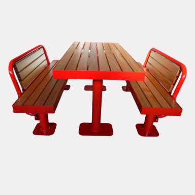 Set Moderna con panchine con schienale